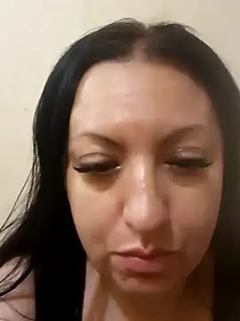 Snapshot of Veronica-Celie chatting on 05/27/26, 07:55 Veronica-Celie online show from 05/27/26, 07:55