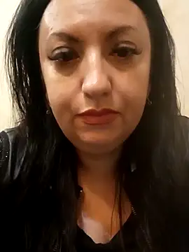 Snapshot of Veronica-Celie chatting on 06/03/26, 08:03 Veronica-Celie online show from 06/03/26, 08:03