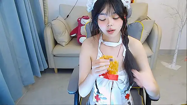 mango-a online show from 12/19/24, 08:34