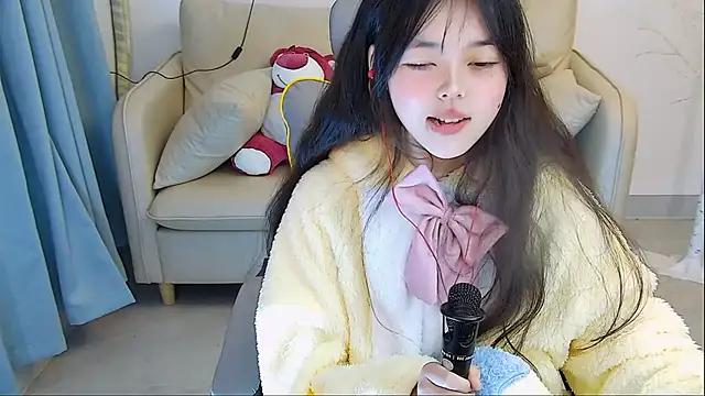 mango-a online show from 12/22/24, 03:33