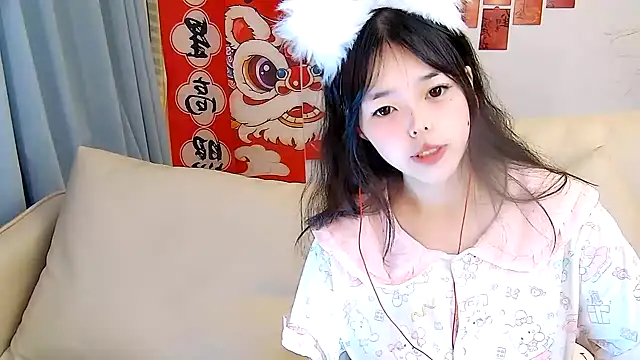 mango-a online show from 02/19/25, 04:00