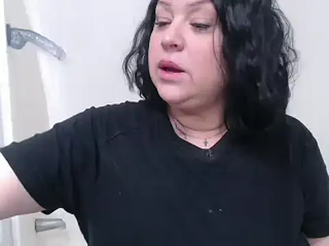 Snapshot of AlyssiaAmoreXO chatting on 01/17/25, 04:15 AlyssiaAmoreXO online show from 01/17/25, 04:15