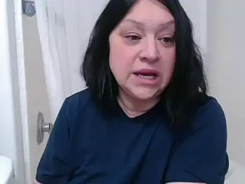 Snapshot of AlyssiaAmoreXO chatting on 01/21/25, 04:27 AlyssiaAmoreXO online show from 01/21/25, 04:27