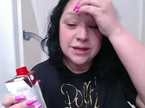 Snapshot of AlyssiaAmoreXO chatting on 02/27/25, 02:21 AlyssiaAmoreXO online show from 02/27/25, 02:21