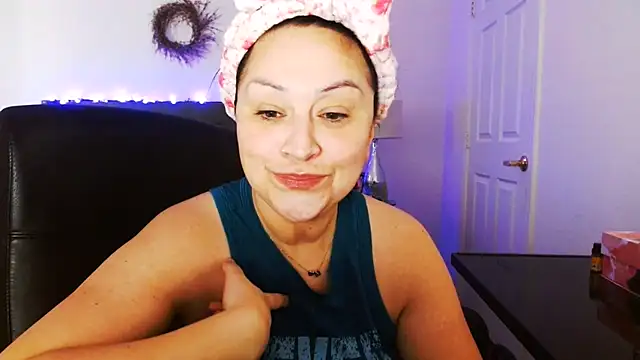 AlyssiaAmoreXO online show from 07/09/26, 04:22