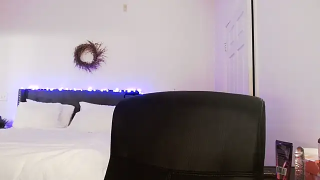 AlyssiaAmoreXO online show from 07/20/26, 09:17