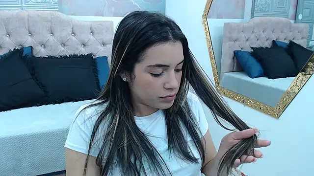 Leah Means  online show from 12/27/24, 03:48