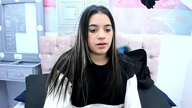 Leah Means  online show from 02/16/25, 04:32