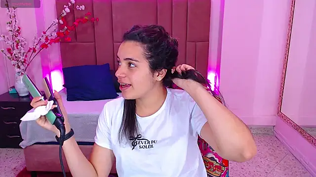 Leah Means  online show from 02/18/25, 01:00