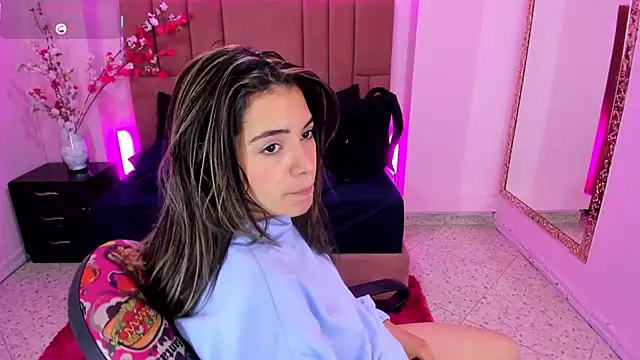 Leah Means  online show from 03/17/25, 04:11