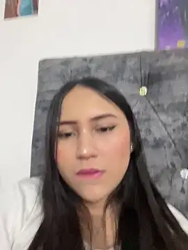 Snapshot of YuliiCamm chatting on 02/05/25, 12:31 YuliiCamm online show from 02/05/25, 12:31