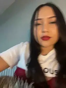 Snapshot of YuliiCamm chatting on 02/15/25, 01:42 YuliiCamm online show from 02/15/25, 01:42