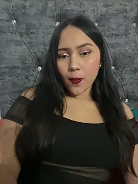 Snapshot of YuliiCamm chatting on 03/19/25, 01:43 YuliiCamm online show from 03/19/25, 01:43