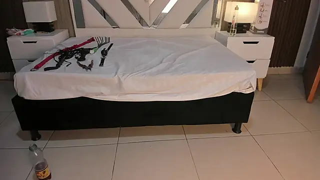 Snapshot of ValentinaThomas chatting on 10/11/25, 09:02 ValentinaThomas online show from 10/11/25, 09:02