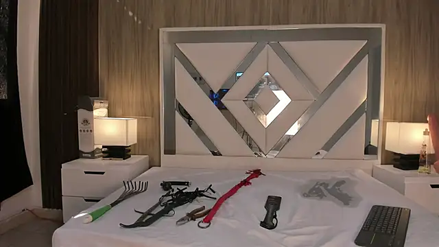 Snapshot of ValentinaThomas chatting on 10/17/25, 07:27 ValentinaThomas online show from 10/17/25, 07:27