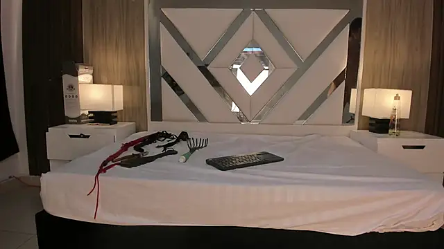 Snapshot of ValentinaThomas chatting on 10/18/25, 07:25 ValentinaThomas online show from 10/18/25, 07:25