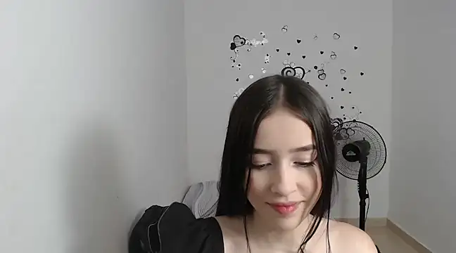 Snapshot of baby_violetta chatting on 01/04/25, 08:16 baby violetta online show from 01/04/25, 08:16