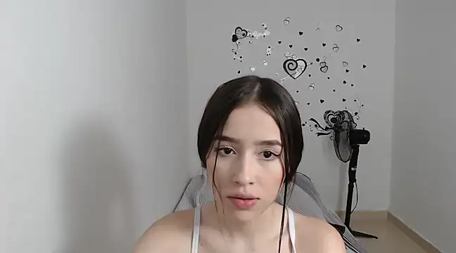 Snapshot of baby_violetta chatting on 01/04/25, 11:59 baby violetta online show from 01/04/25, 11:59