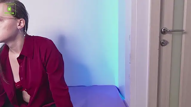 YukoFanee online show from 09/25/25, 03:49