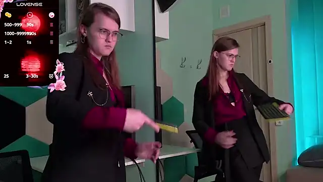 Snapshot of YukoFanee chatting on 11/18/25, 08:13 YukoFanee online show from 11/18/25, 08:13