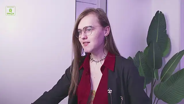 Snapshot of YukoFanee chatting on 11/20/25, 08:19 YukoFanee online show from 11/20/25, 08:19