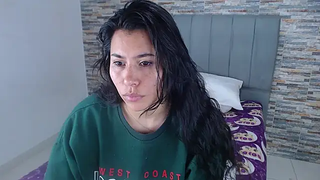 Snapshot of _joy_yva chatting on 09/25/25, 03:27 joy yva online show from 09/25/25, 03:27