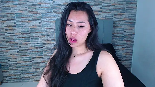 Snapshot of _joy_yva chatting on 10/06/25, 11:24 joy yva online show from 10/06/25, 11:24