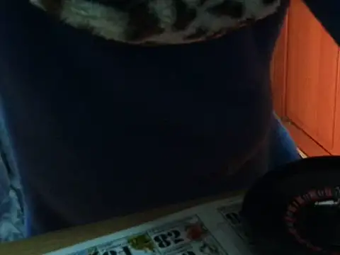 VeneRed online show from 11/16/25, 05:02