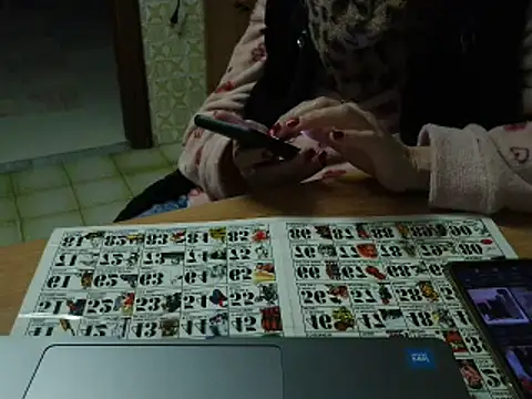 VeneRed online show from 11/17/25, 07:52