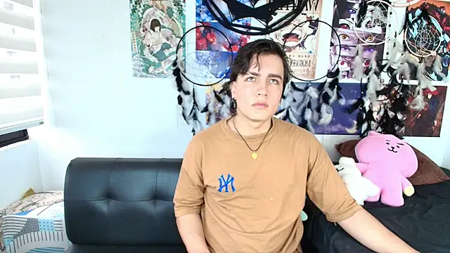 Snapshot of lukashollow_ chatting on 10/10/25, 02:05 lukashollow  online show from 10/10/25, 02:05