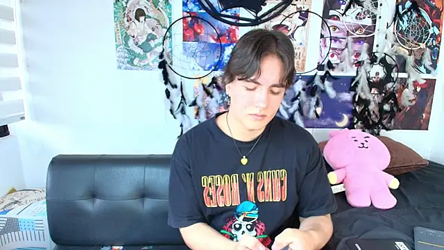 Snapshot of lukashollow_ chatting on 10/14/25, 07:25 lukashollow  online show from 10/14/25, 07:25