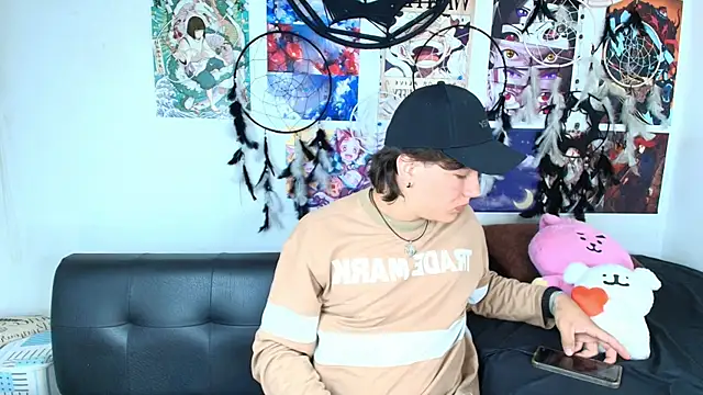 Snapshot of lukashollow_ chatting on 10/26/25, 01:22 lukashollow  online show from 10/26/25, 01:22