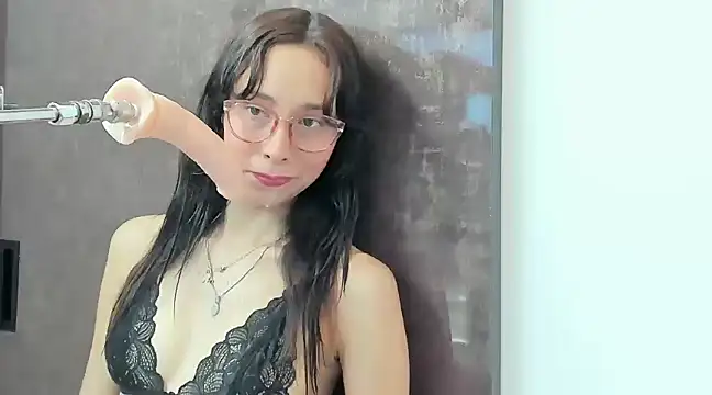 doll bella  online show from 01/14/25, 07:53