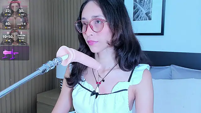 Snapshot of doll_bella_ chatting on 11/22/25, 08:08 doll bella online show from 11/22/25, 08:08