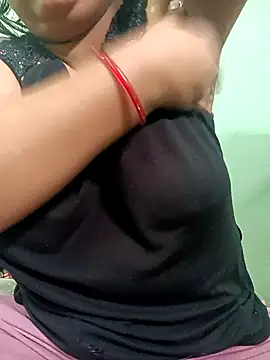 Cute payal0 online show from 01/06/25, 08:35
