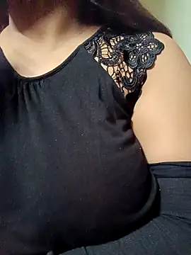 Cute payal0 online show from 01/06/25, 05:06