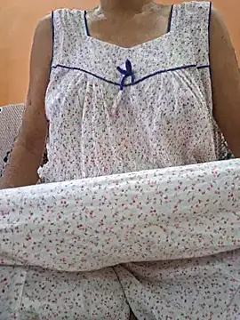 Snapshot of Melody_Shyla chatting on 10/17/25, 12:58 Melody Shyla online show from 10/17/25, 12:58