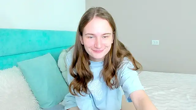 L1ittle kitty  online show from 09/28/25, 05:35