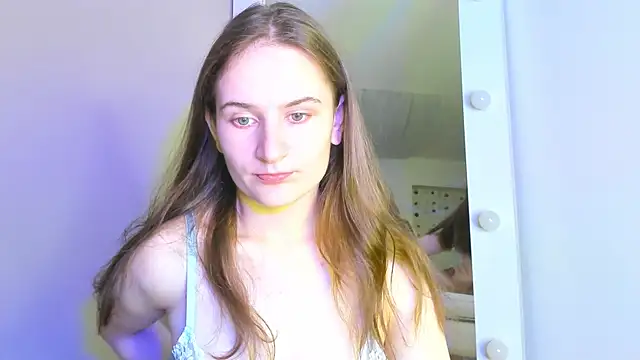 L1ittle kitty  online show from 10/10/25, 05:39