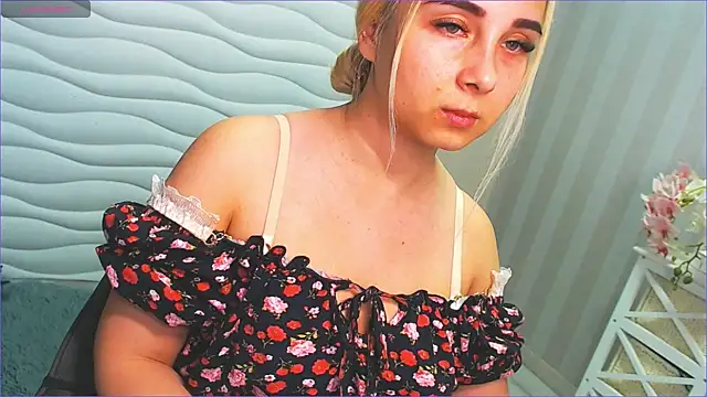 DolphinDreams online show from 12/03/24, 05:12