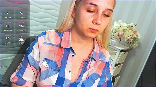 DolphinDreams online show from 12/18/24, 01:02