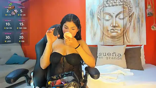 ashly collin9 online show from 01/08/25, 12:26