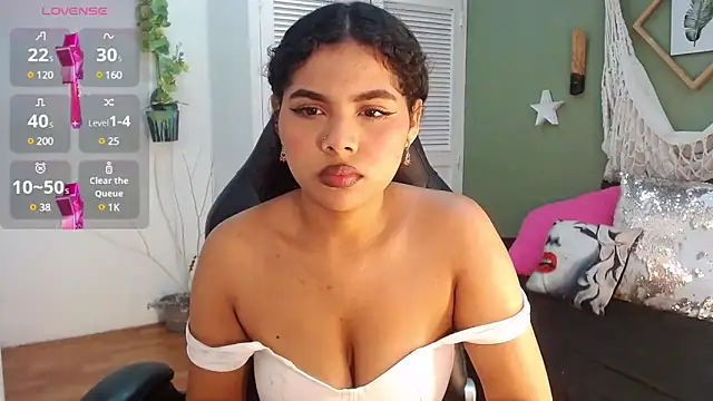 ashly collin9 online show from 03/04/25, 02:21