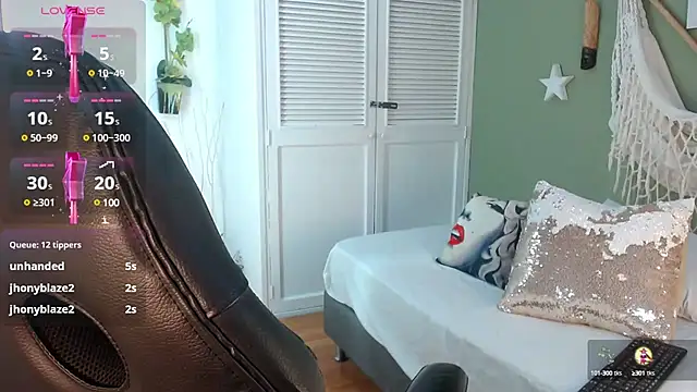 ashly collin9 online show from 03/12/25, 02:23