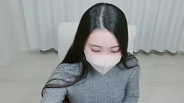 yuki room online show from 10/03/25, 02:36