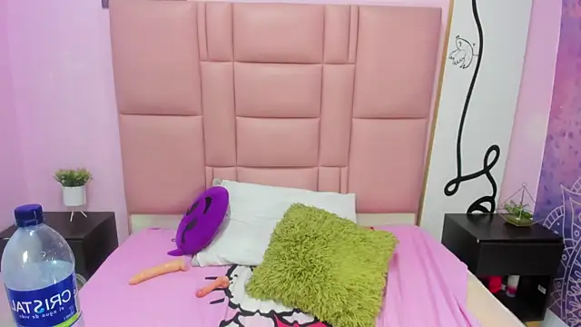 Sophia abad7 online show from 01/31/25, 10:10