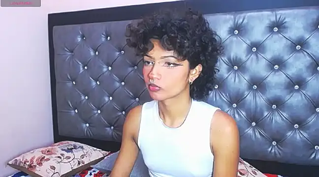 Snapshot of ToshiaKimich chatting on 01/16/25, 11:16 ToshiaKimich online show from 01/16/25, 11:16