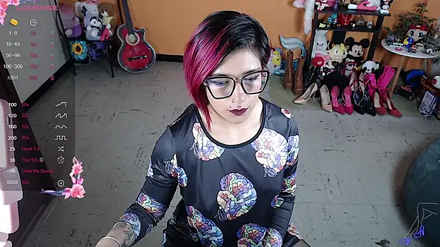 MissMiia2 online show from 12/14/24, 08:29