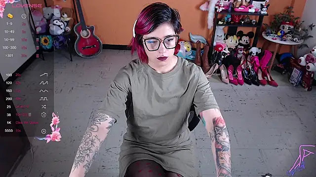 MissMiia2 online show from 12/15/24, 01:00