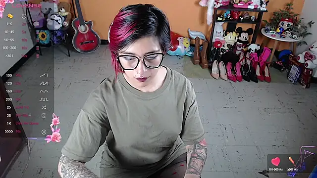 MissMiia2 online show from 12/15/24, 11:42
